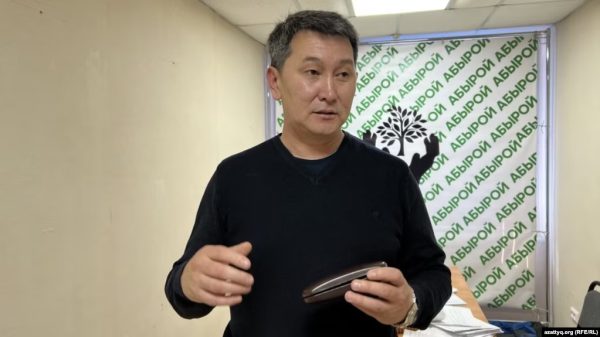 Лұқпан Ахмедияров.